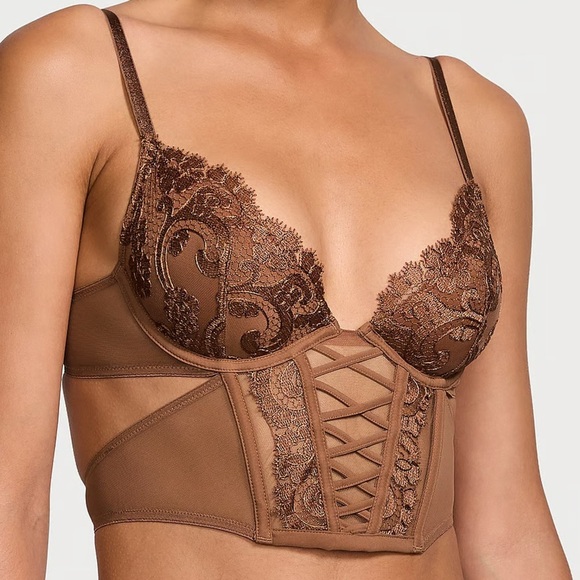 New DREAM ANGELS
Boho Floral Embroidery Low-Cut Demi Corset Top - Picture 2 of 6